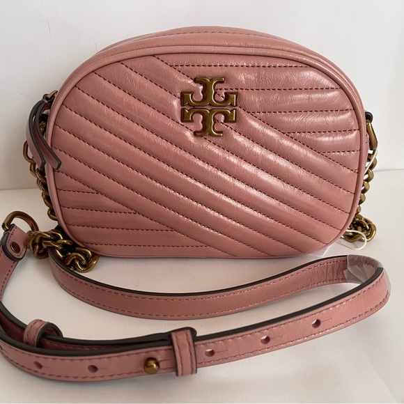 New Tory Burch Kira Small Chevron Camera Bag Pink Magnolia/Dark Gold - Picture 1 of 9